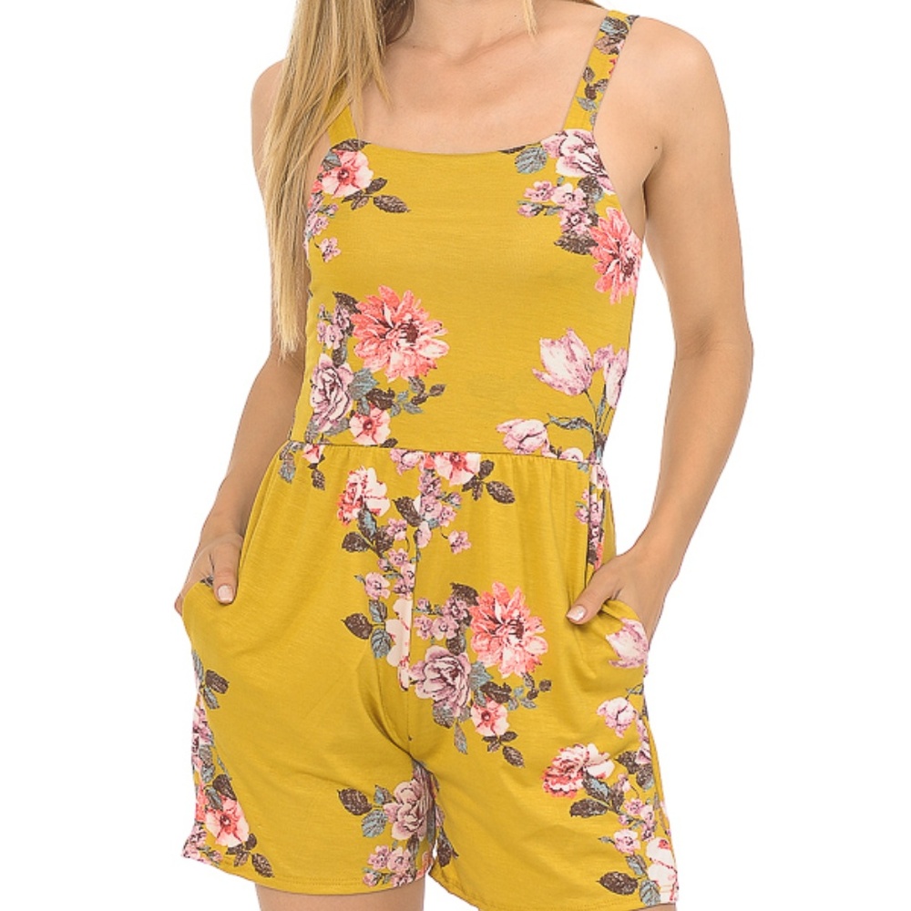 FLORAL ROMPER WITH POCKETS